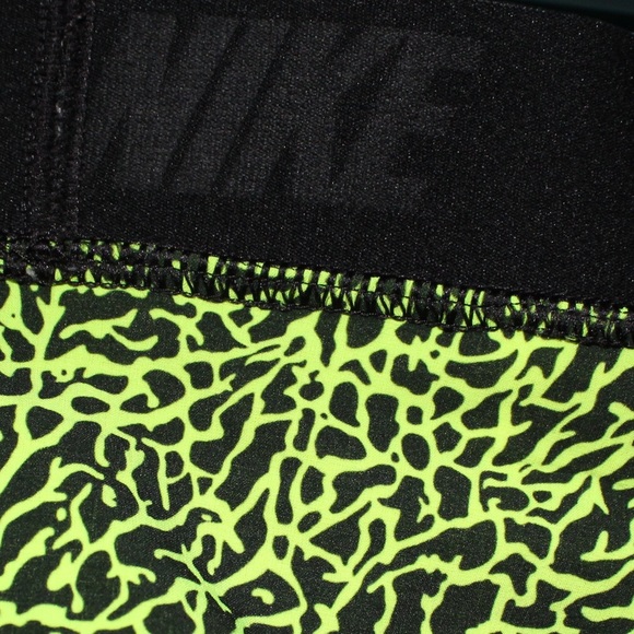 Nike athletic skirt - Picture 2 of 4